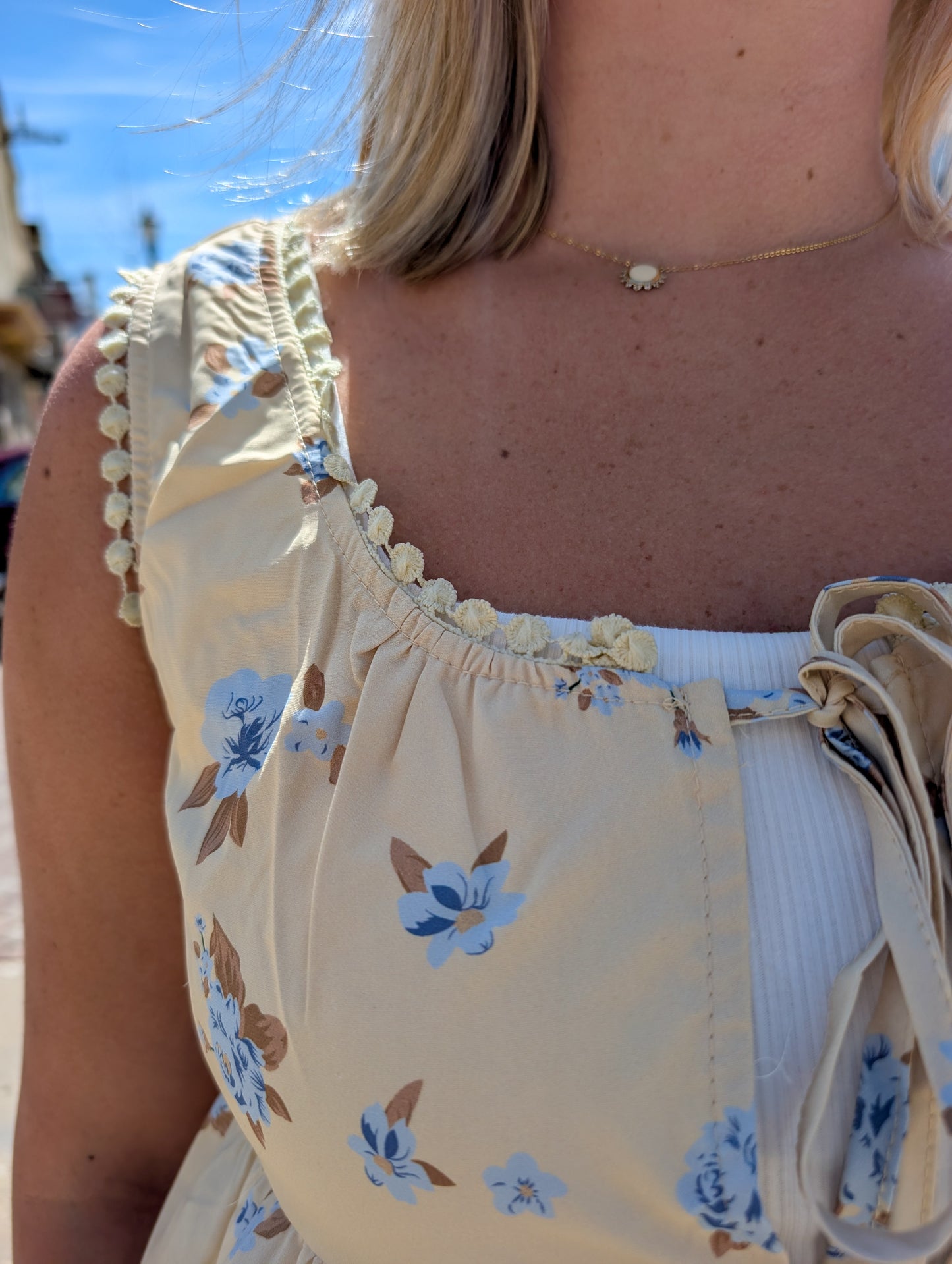 Boho Floral Print Tie Front Scoop Neck Sleeveless Top